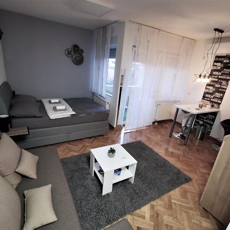 Time Keeper - Self Check In Apartment Осиек Екстериор снимка