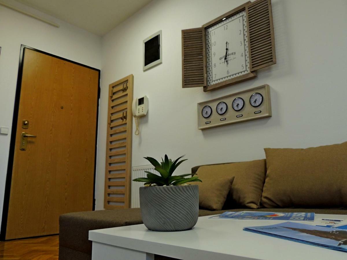 Time Keeper - Self Check In Apartment Осиек Екстериор снимка