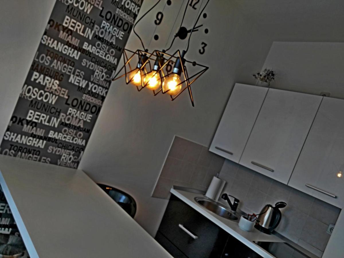 Time Keeper - Self Check In Apartment Осиек Екстериор снимка