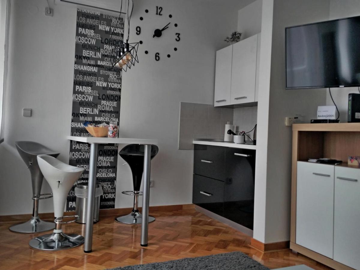 Time Keeper - Self Check In Apartment Осиек Екстериор снимка